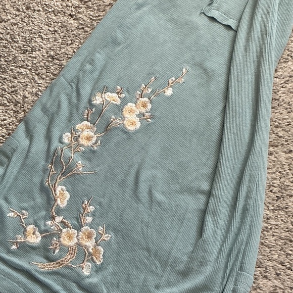 New POL Floral Wide Leg Pants ~ Light Blue - Picture 7 of 12
